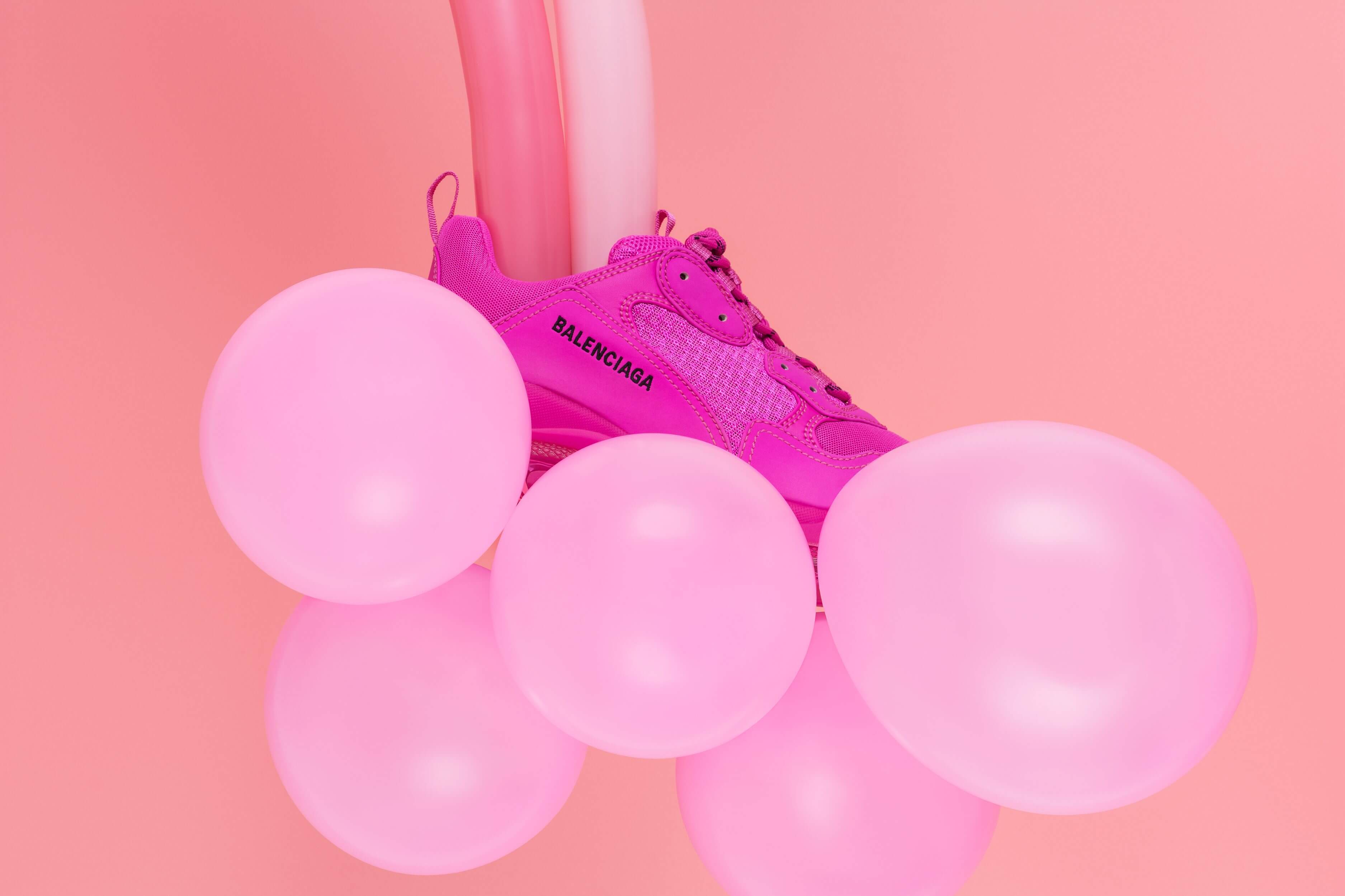Balenciaga_Triple_S-Pink-Sneakers-SH_01-02©Aivaras_Simonis