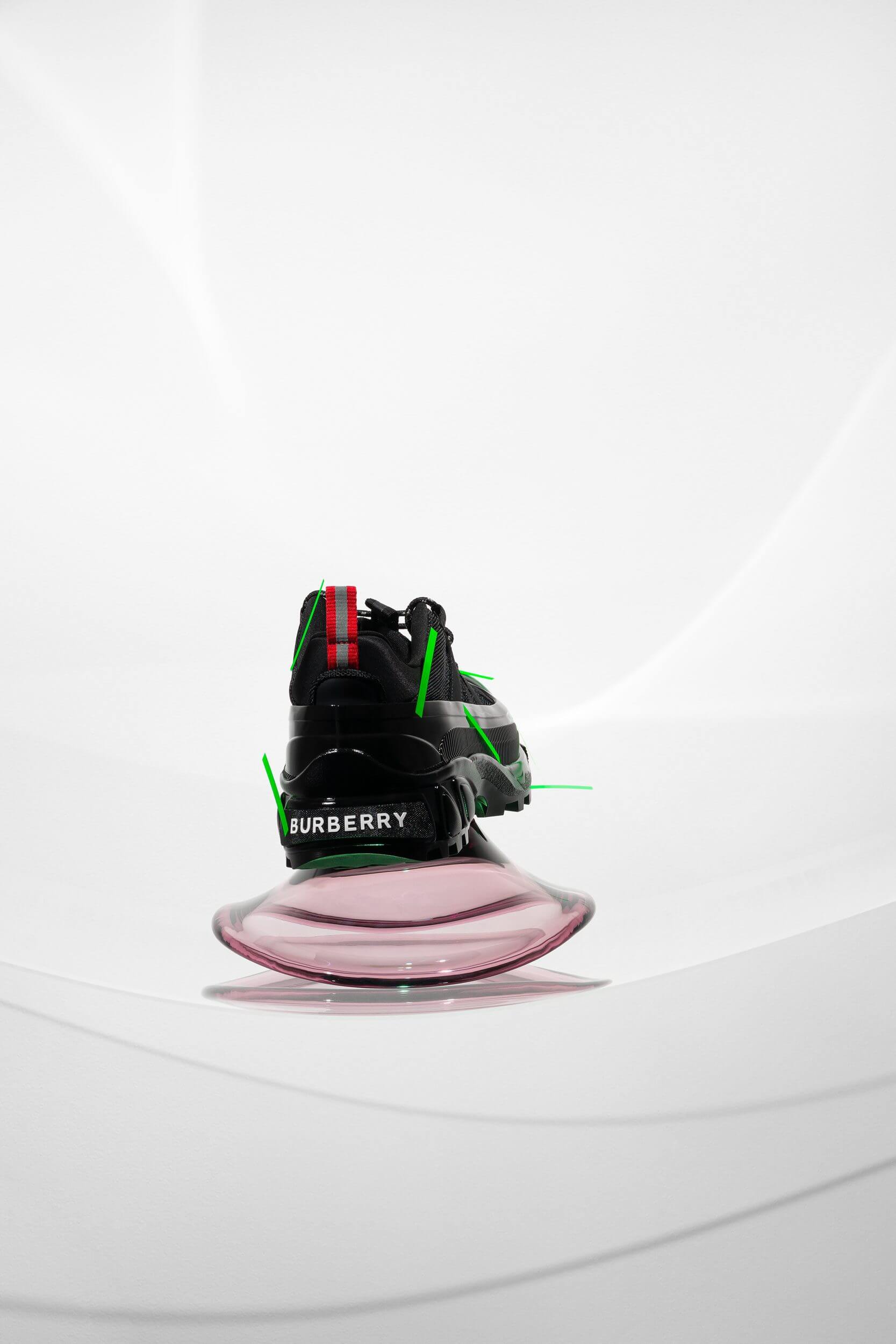Burberry-arthur_sneakers-trainers-advertising-product_photography-SH_1-02©Aivaras_Simonis